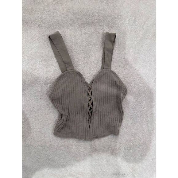 silence + noise Tops - Silence + Noise size XS taupe crop top tank